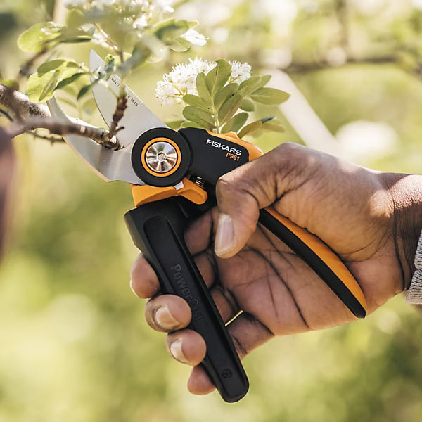 Sécateur à lame franche Fiskars X-series™ L (P961)